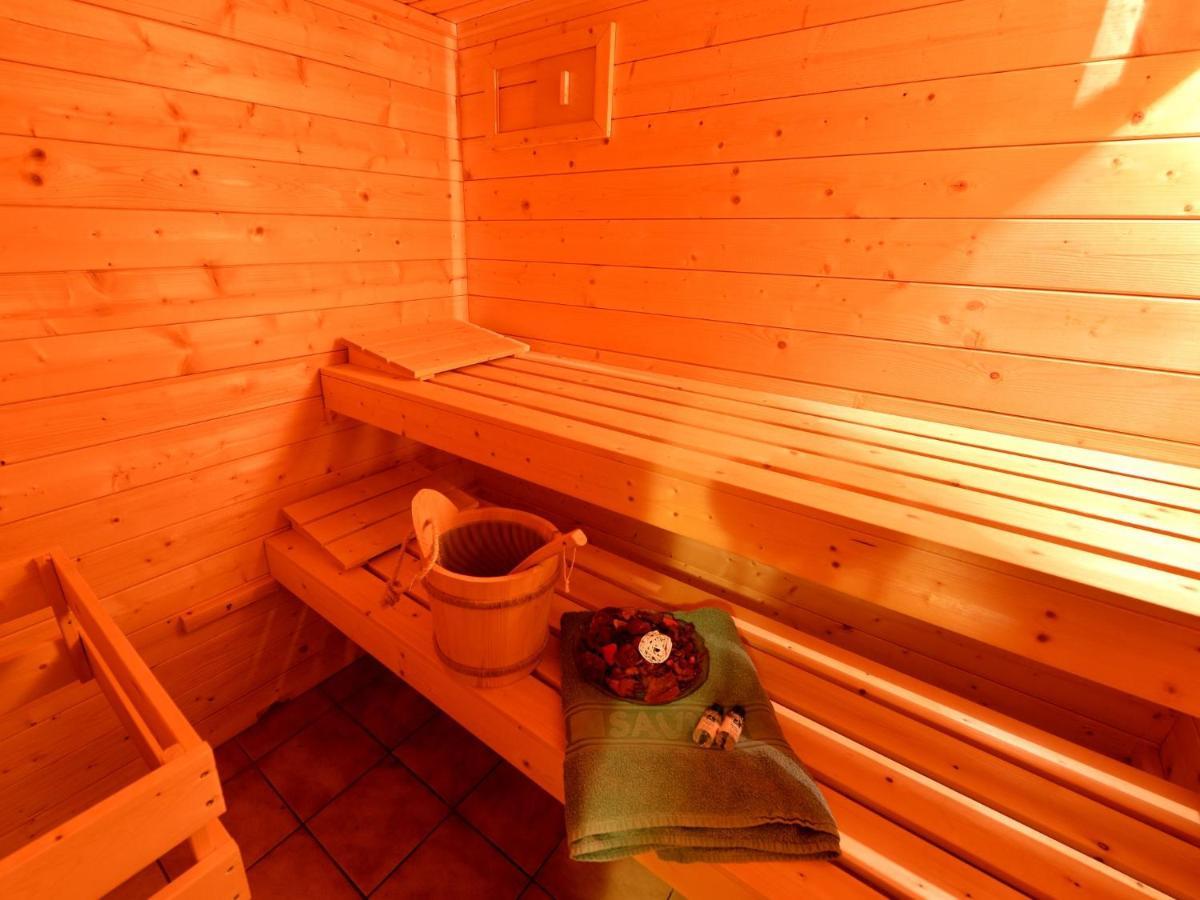 Nice Flat With Sauna Covered Terrace Garden And Tree House For Children Zandt Екстериор снимка